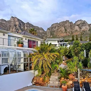 Surprise 4*, Kapstadt Südafrika
